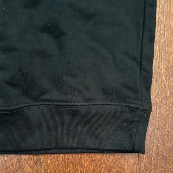 Jeffree Star Beauty Forever Black Graphic Crewneck Sweater, Size XL, NWOT - Picture 7 of 10